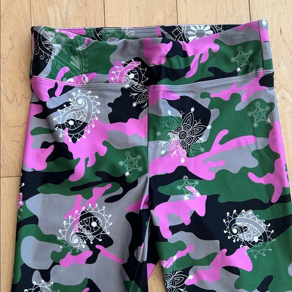 NWT Koral shiny leggings - Picture 3 of 8